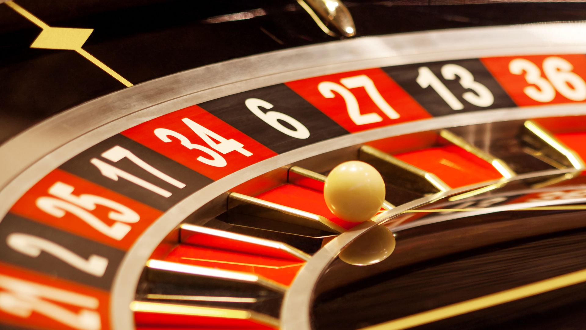 Guide to Roulette: Understanding the Game and Its Mathematical Foundations